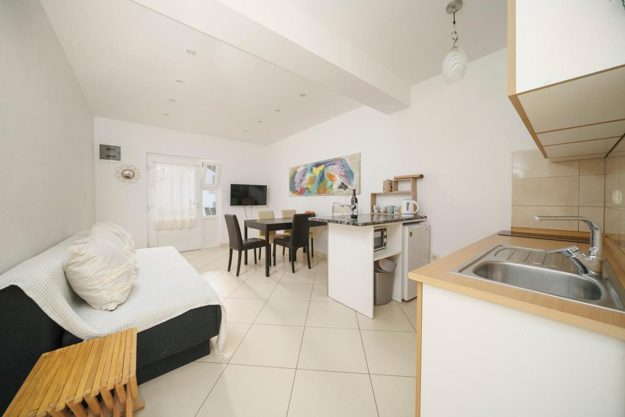 וודיצה Apartments Tomic מראה חיצוני תמונה