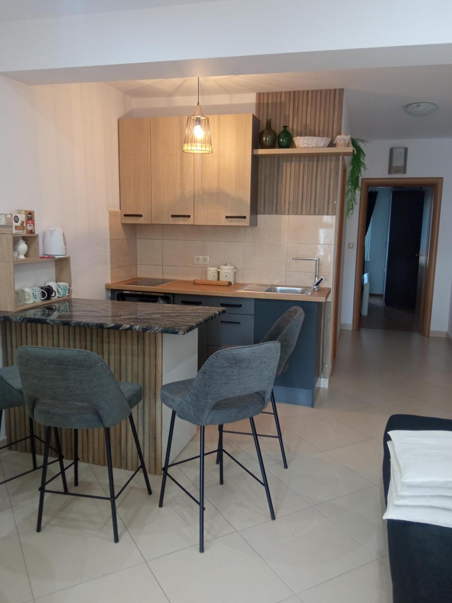 וודיצה Apartments Tomic מראה חיצוני תמונה